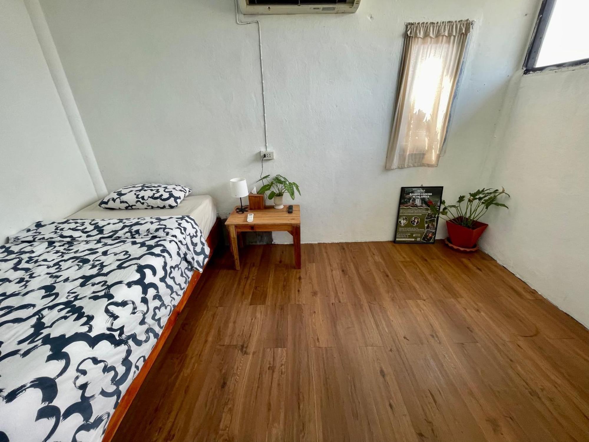 Budget Room Koh Phangan Pier With Ac מראה חיצוני תמונה