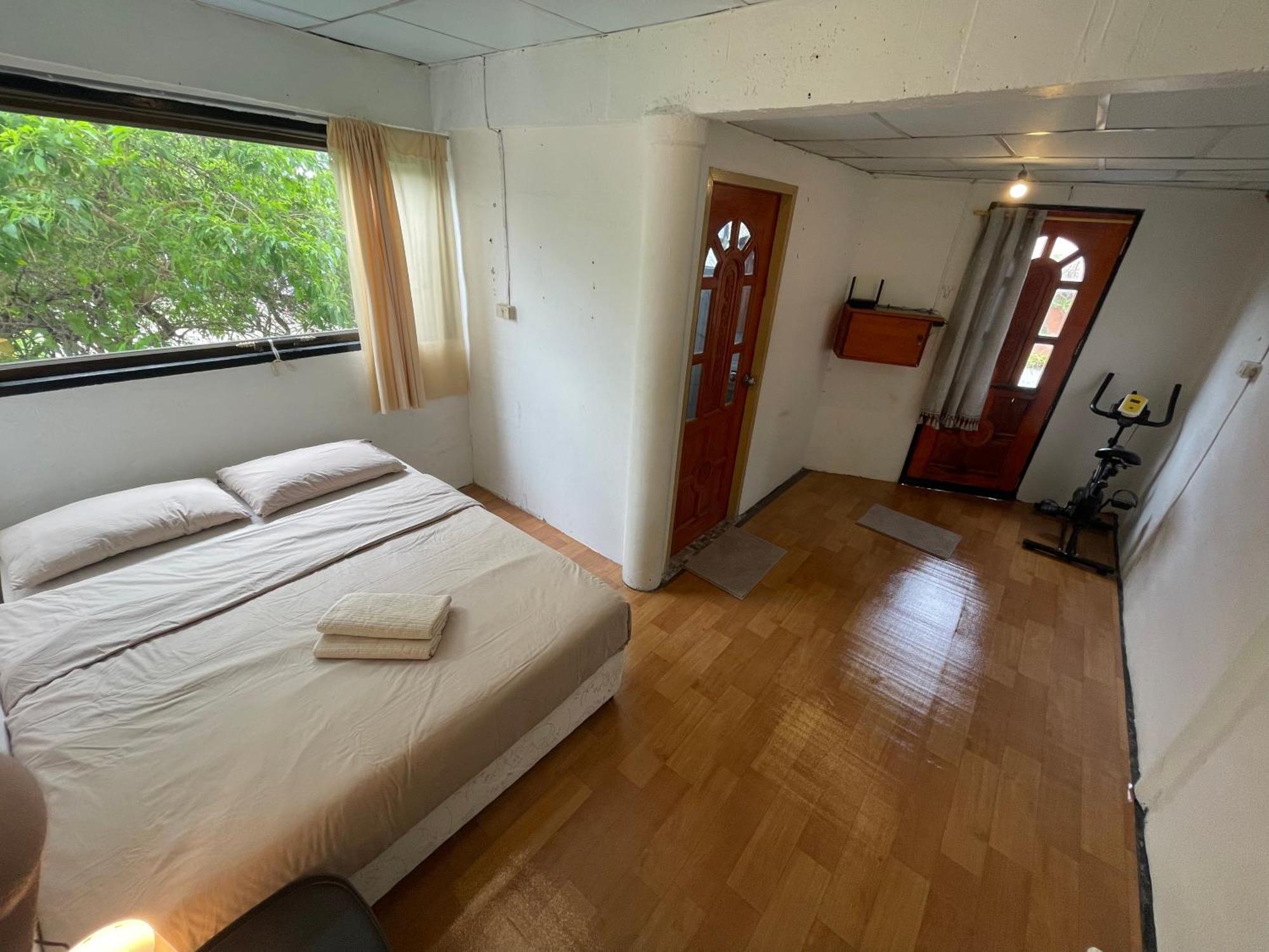 Budget Room Koh Phangan Pier With Ac מראה חיצוני תמונה